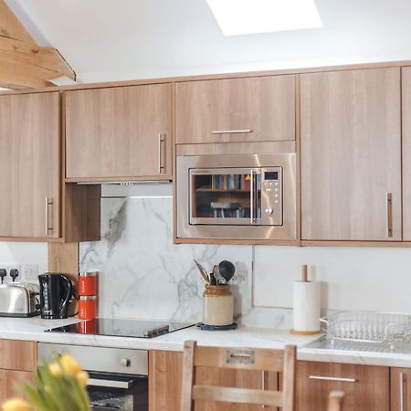 Ryton Grange Church Barn Sleeps 5 Шрусбъри Екстериор снимка