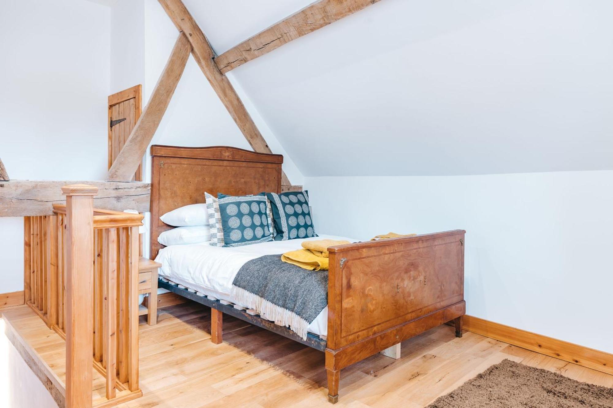 Ryton Grange Church Barn Sleeps 5 Шрусбъри Екстериор снимка