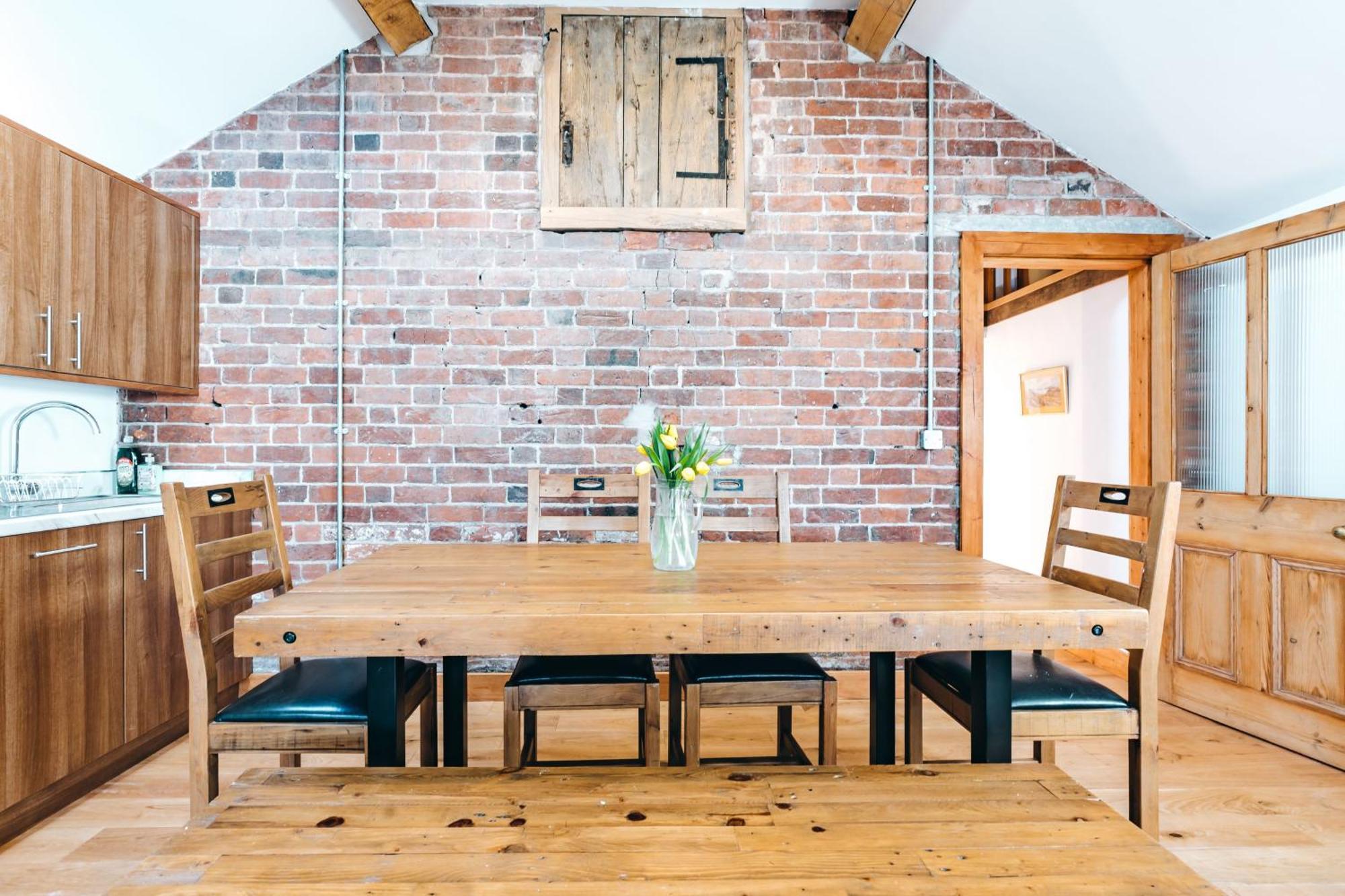 Ryton Grange Church Barn Sleeps 5 Шрусбъри Екстериор снимка