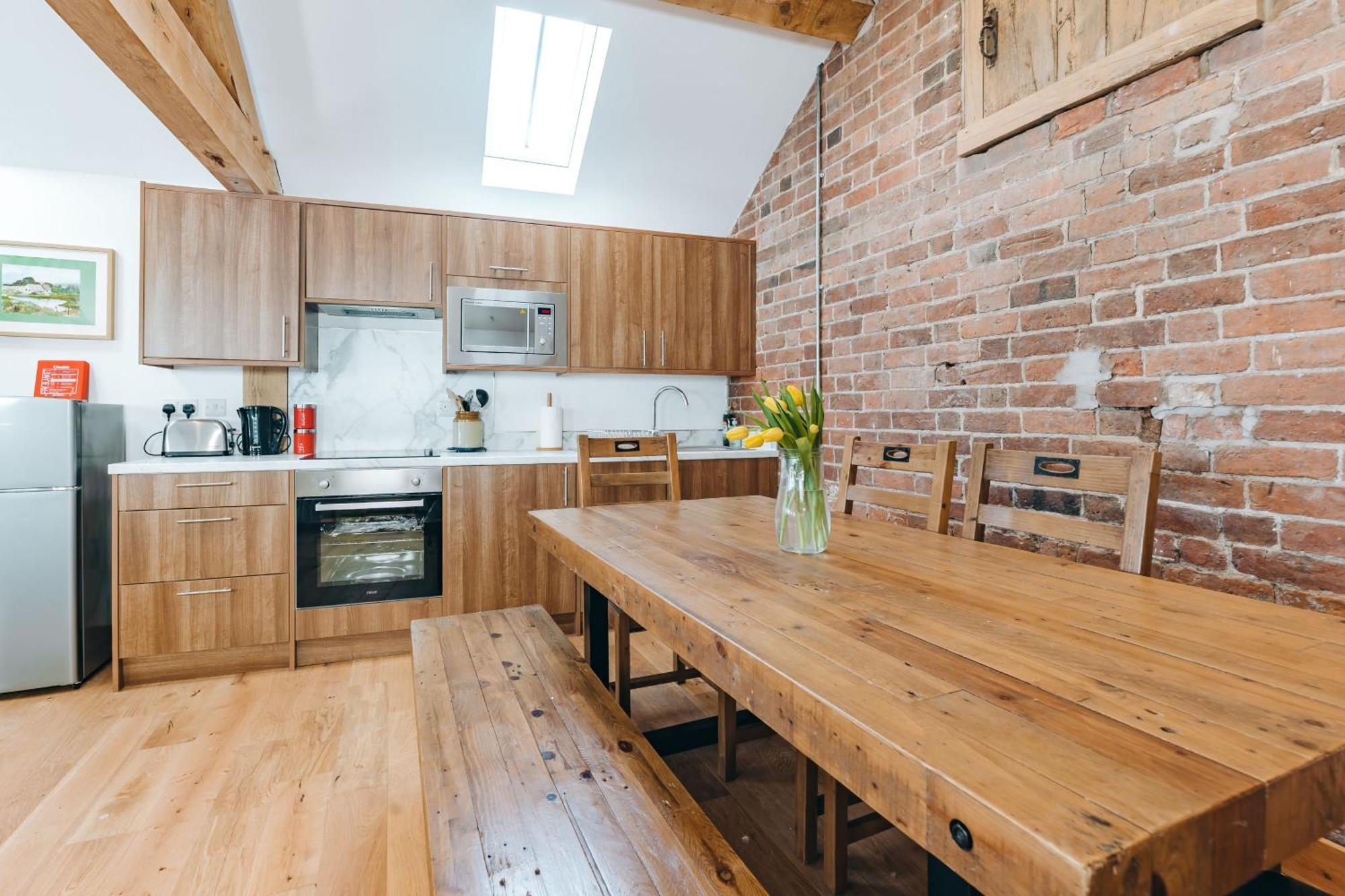 Ryton Grange Church Barn Sleeps 5 Шрусбъри Екстериор снимка